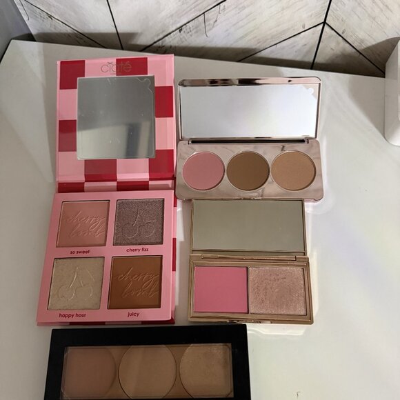 Charlotte Tilbury, Ciate London, Girlactik & Sephora Pallets - Picture 2 of 2